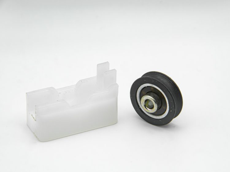 Rodamiento con carcasa de nylon para vitrinas. RAN. Serie CLL nylon (8 UNIDADES)