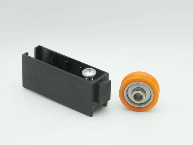 Rodamientos con carcasa de nylon para puertas y ventanas correderas. RAN Serie P 60 - 65 nylon (4 UNIDADES)