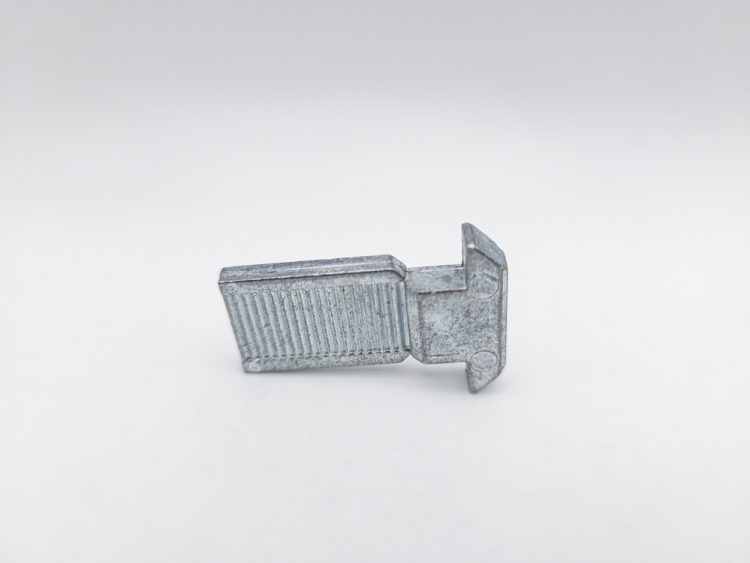 Gatillo desplazado para cierre embutido de acción vertical en puertas y ventanas correderas de aluminio. RAN Gatillo desplazado 30 mm (6 UNIDADES)