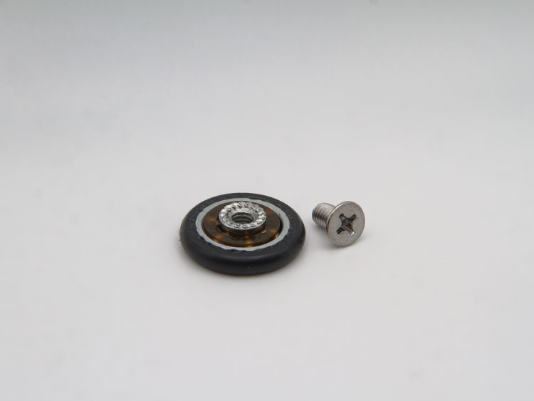 Rueda para mampara corredera frontal con rodamiento de bolas. Eje roscado, M4, diámetro 20 mm. RAN (8 uds)