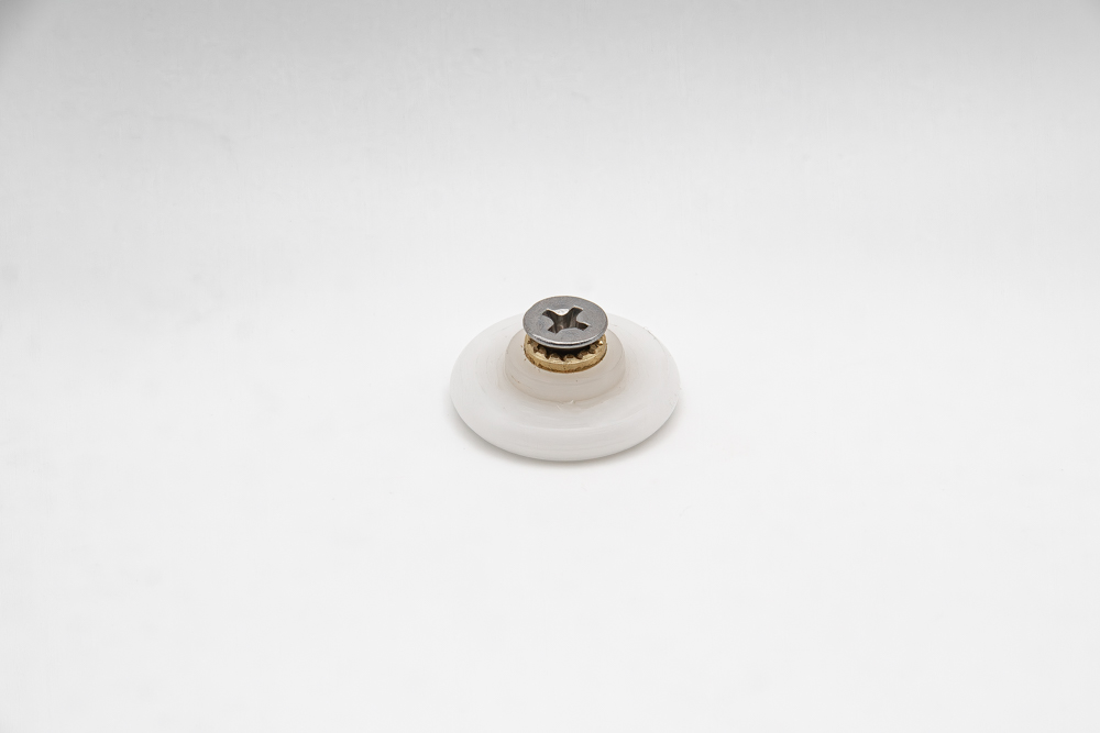 Rueda de nylon para mampara frontal con rodamiento de casquillo. Eje roscado M4, diámetro 20 mm. RAN (6 uds)
