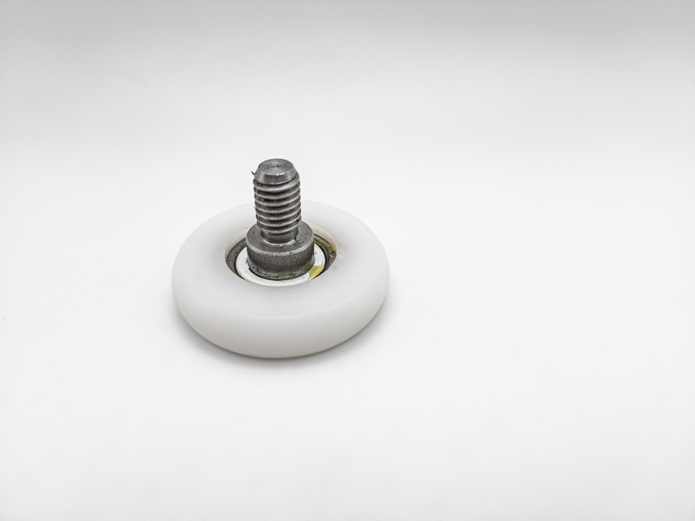 Rueda para mampara frontal con rodamiento de bolas. Espárrago M6, diámetro 30 mm. - RAN (2 UNIDADES)