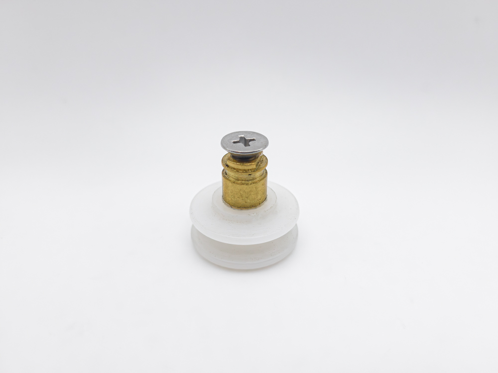 Rueda de nylon para mampara angular con rodamiento de casquillo, pista cóncava y eje roscado M5, diámetro 22 mm. RAN (4 UNIDADES)