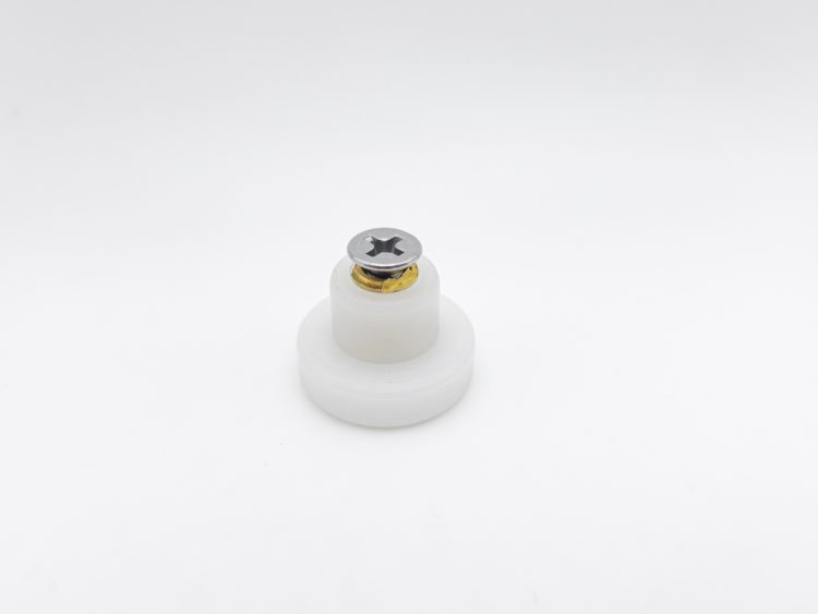 Serie Cazalla. Rueda de nylon para mampara con rodamiento de casquillo y cuello largo, pista lisa. Eje roscado M4, diámetro 19 mm. RAN (6 UNIDADES)