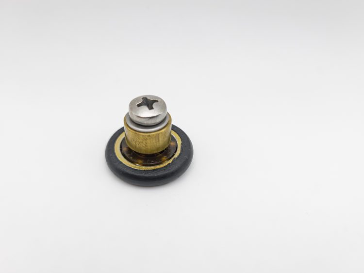 Rueda para mampara frontal con rodamiento de bolas y prolongador de 6 mm. Eje roscado M4, diámetro 20 mm. RAN (4 unidades)