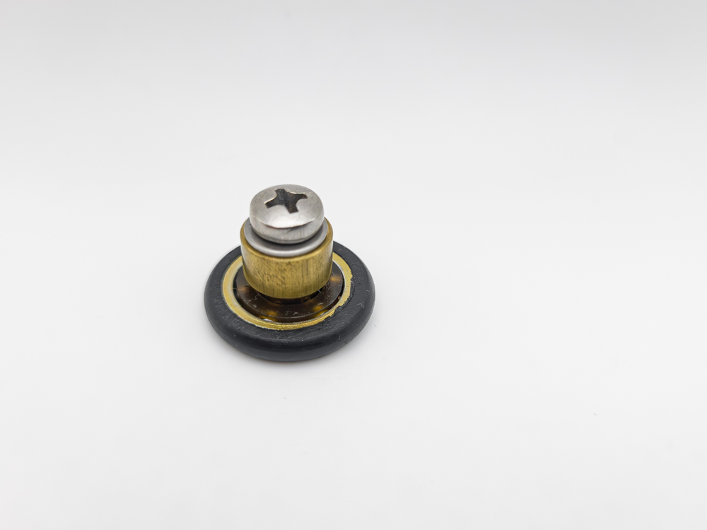 Rueda para mampara frontal con rodamiento de bolas y prolongador de 6 mm. Eje roscado M4, diámetro 20 mm. RAN (4 unidades)