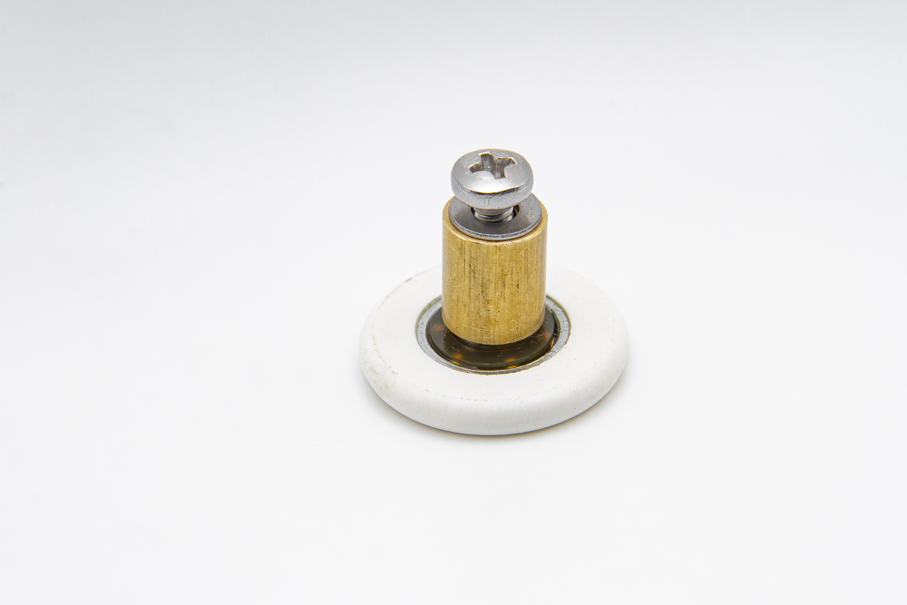 Rueda para mampara frontal con rodamiento de bolas y prolongador de 12 mm, eje roscado M4, diámetro 26 mm - RAN (4 unidades)