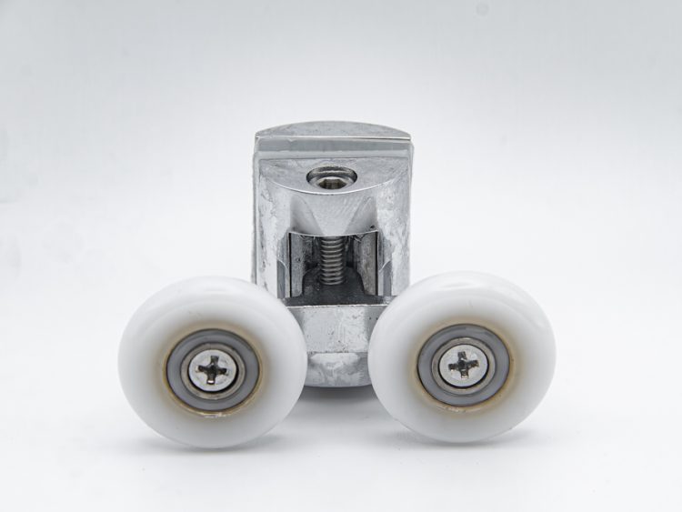 Rodamiento doble articulado con soporte cromado para mampara de ducha. Tornillo M6, diámetro rueda 25 mm. RAN (1 unidad)