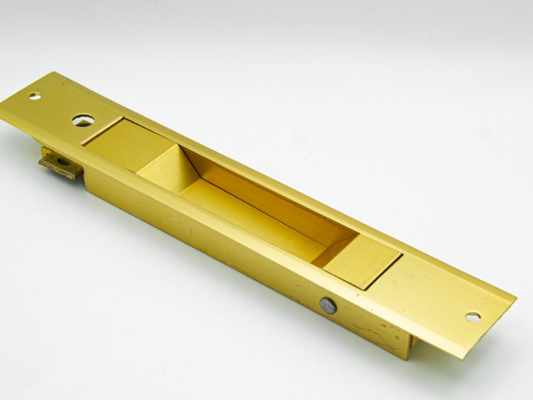 Cierre embutido acción frontal ancho oro, incluye contracierre.RAN (2 UNIDADES)