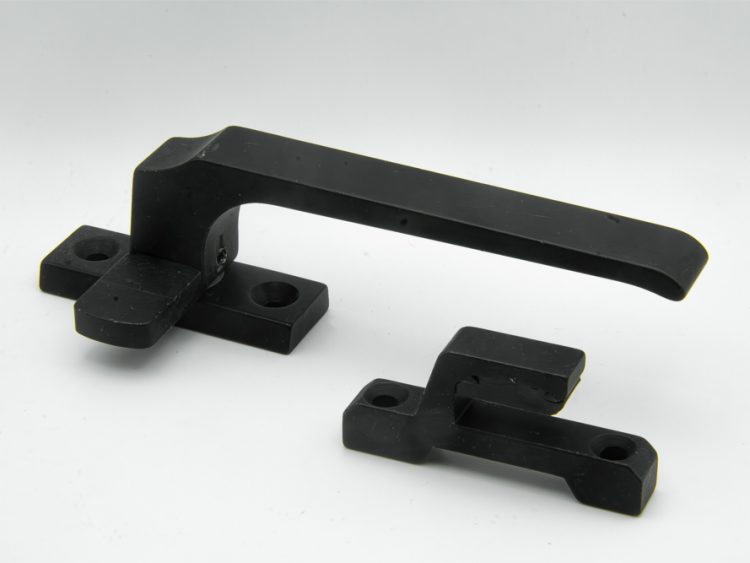 Cierre presión pala plana apertura derecha negro. RAN (1 UNIDAD)