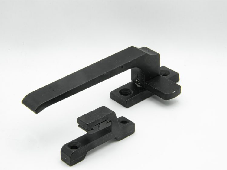 Cierre presión pala plana apertura izquierda negro. RAN (1 UNIDAD)