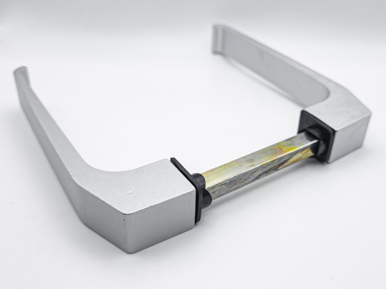 Juego manilla balconera con cuadradillo 8 mm aluminio plata. RAN (1 JUEGO)