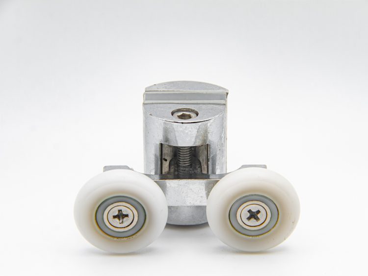 Rodamiento doble articulado con soporte cromado para mampara de ducha. Tornillo M6, diámetro rueda 23 mm. RAN (1 unidad)