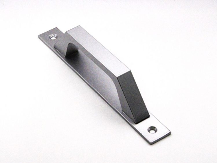 Tirador en asa para ventana corredera con escudo en color plata - RAN