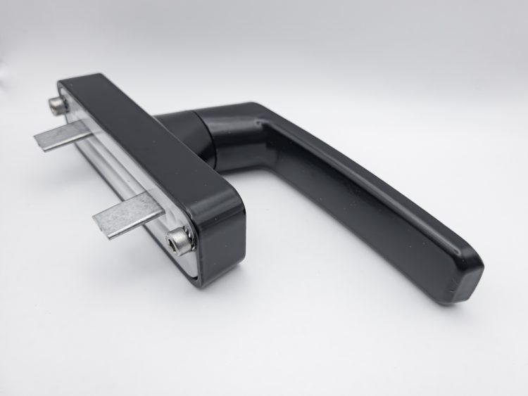 Cremona de accionamiento lateral. Modelo Julcar, COLOR NEGRO. RAN (1 UNIDAD)