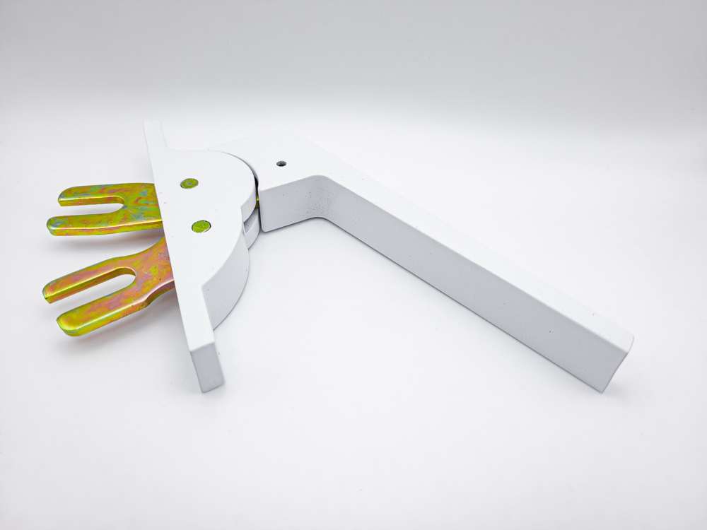 Cremona de accionamiento frontal de aluminio. Modelo antiguo, color blanco. RAN (1 UNIDAD)